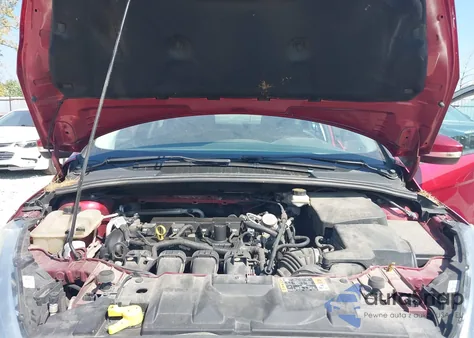 2017 Ford Focus Se z USA, uszkodzony, nr VIN 1FADP3F2XHL243225